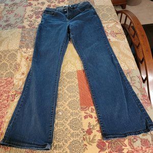 Levi's Women's 512 Perfectly Slimming Jeans Bootcut 10M